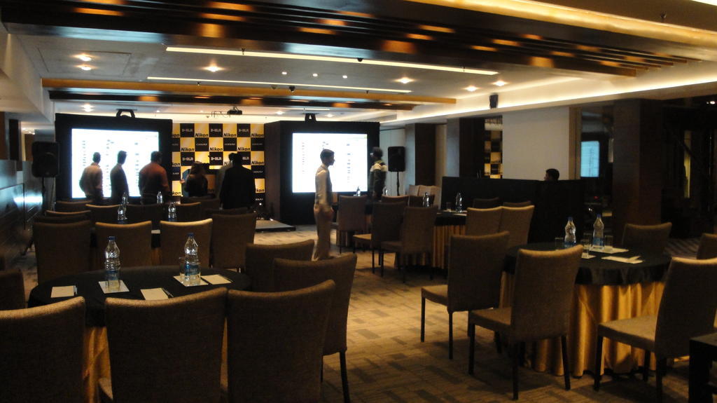 Maya Hotel Chandīgarh Dış mekan fotoğraf